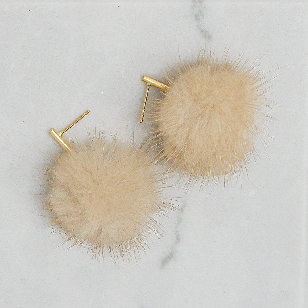 Fur Pom Earrings (Natural)