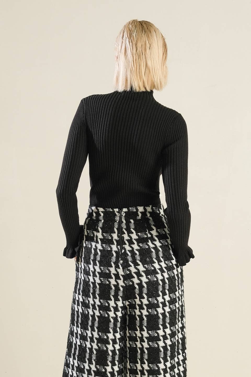 Ribbed Sweater - Black